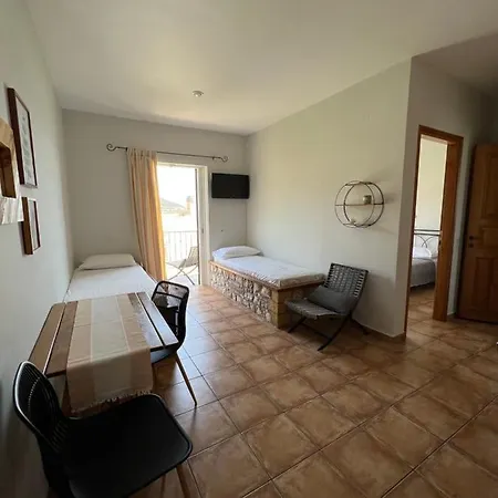 Atalanti * Kyparíssion