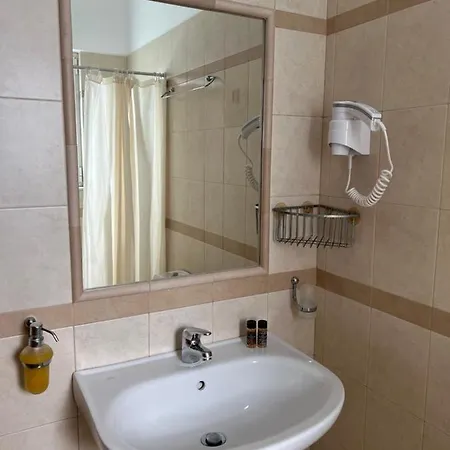 Atalanti Szálloda *