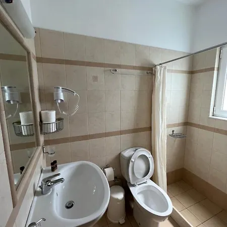 Atalanti Hotel Kyparission