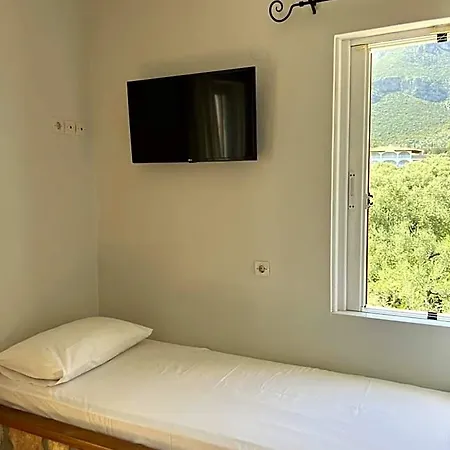 Atalanti Hotel