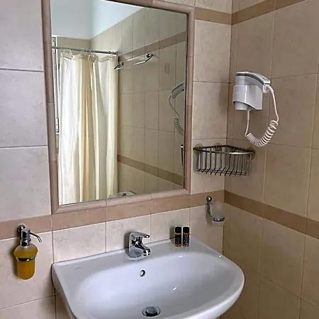 Hotel Atalanti *