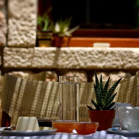 Atalanti Szálloda *