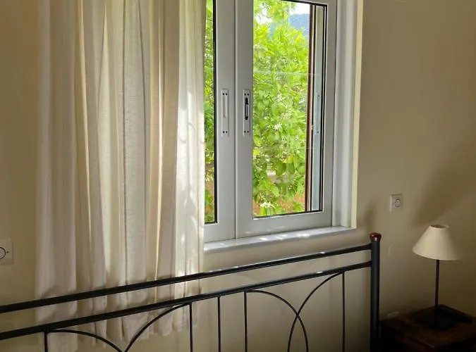 Atalanti Hotel Kyparíssion