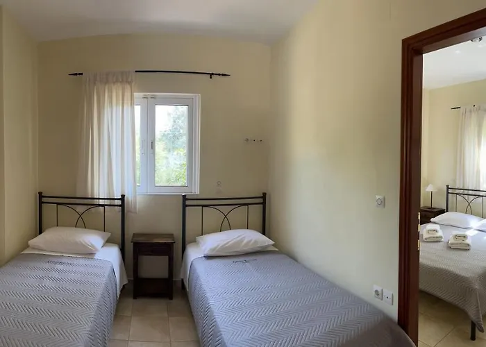 Atalanti Hotel Kyparíssion