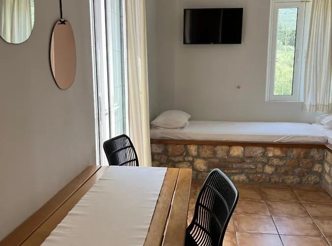 Atalanti Hotel Kyparíssion